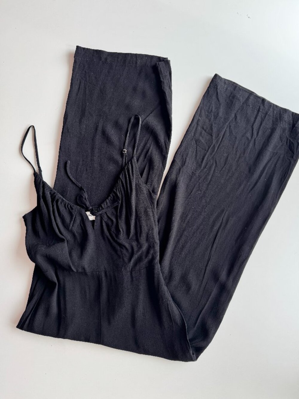 Aritzia WILFRED Bellow Black Crepe Gathered Bust Straight Leg Jumpsuit, Size 4
